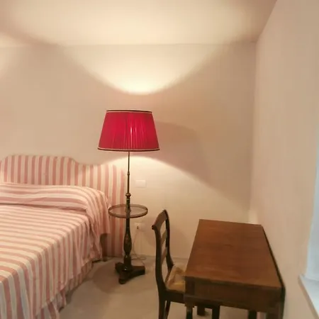 Camera In Corte